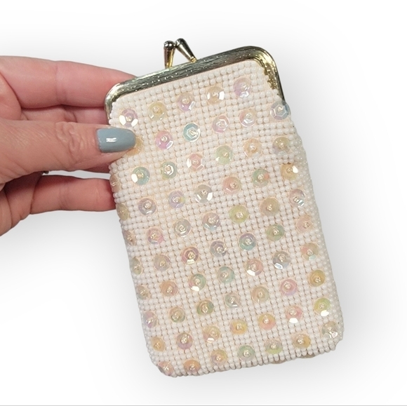 Vintage Handbags - Vintage Beaded and Sequins Kiss Lock Bag Coin Purse Evening Made in Hong Kong